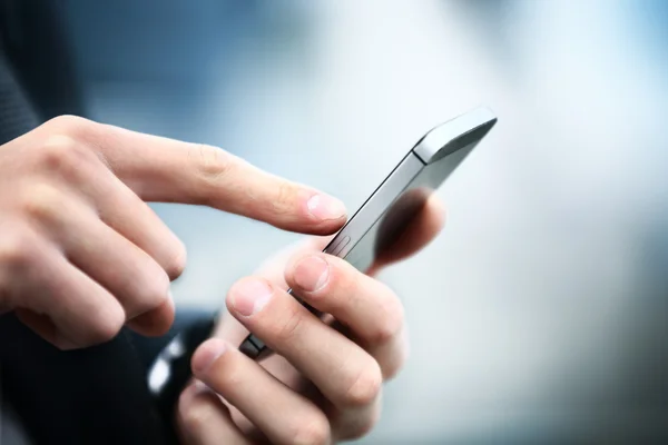 Text messages are admissible in Bloomington IL Court according to family law attorneys